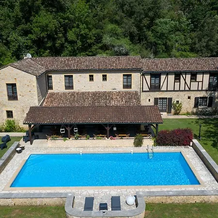 Le Relais Du Touron 3*